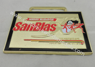 Υψηλός - μετάλλιο μαραθωνίου SanBlas Medio κραμάτων ποιοτικού ψευδάργυρου με το μαλακό σμάλτο, ρίψη κύβων, χρυσή επένδυση