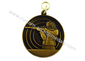 Το παλαιό τρισδιάστατο μετάλλιο κραμάτων ψευδάργυρου χρυσής επένδυσης, κύβος πέταξε τα μετάλλια για την αθλητική συνεδρίαση, στρατός, βραβεία
