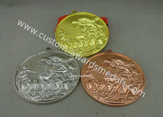 Προσαρμοσμένα μετάλλια κορδελλών ψευδάργυρου κράμα, τρισδιάστατος αθλητισμός που τρέχουν τα μετάλλια με τη χρυσή επένδυση