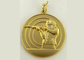 Το παλαιό τρισδιάστατο μετάλλιο κραμάτων ψευδάργυρου χρυσής επένδυσης, κύβος πέταξε τα μετάλλια για την αθλητική συνεδρίαση, στρατός, βραβεία