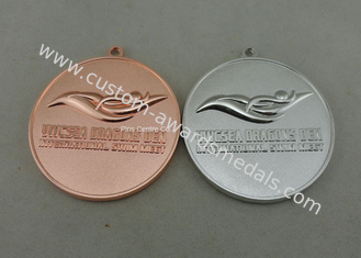 Πολυ αθλητικά μετάλλια ρίψεων κύβων επένδυσης τρισδιάστατα, προσαρμοσμένα μετάλλια βραβείων με τη σφράγιση