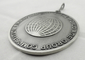 Χυτά κύβος μετάλλια του Μπέρμιγχαμ ανταγωνισμού παγκόσμιας ηλικιακής ομάδας το παλαιό ασήμι που καλύπτεται με, τρισδιάστατος